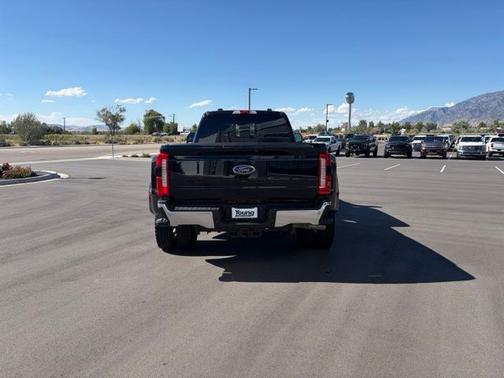 AGATE BLACK 2025 Ford F-450 LARIAT DRW