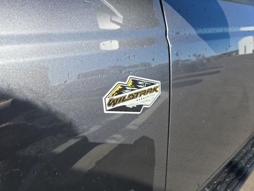CARBONIZED GRAY METALLIC 2024 Ford Bronco WILDTRAK