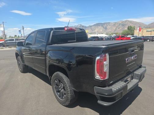 Onyx Black 2022 GMC Canyon AT4