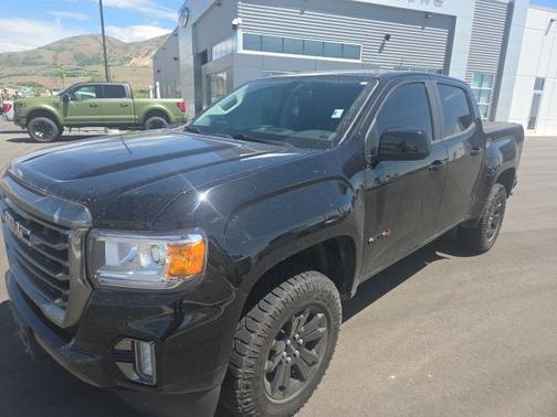 Onyx Black 2022 GMC Canyon AT4