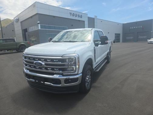 OXFORD WHITE 2026 Ford F-250 LARIAT