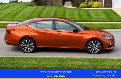 Sunset Drift Chromaflair 2022 Nissan Altima SR Intelligent AWD