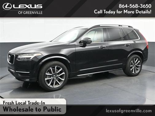 2016 Volvo XC90 T6 Momentum