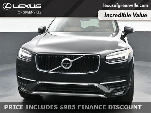 2016 Volvo XC90 T6 Momentum