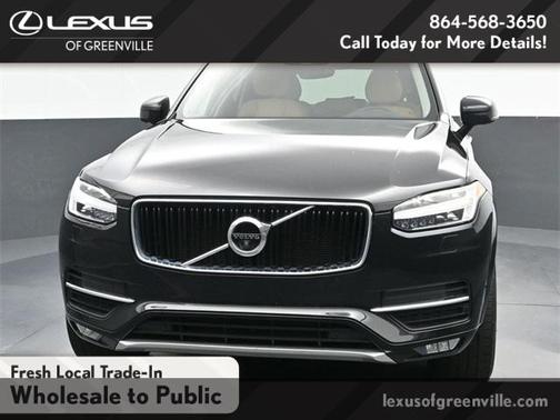 2016 Volvo XC90 T6 Momentum