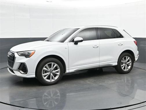 2021 Audi Q3 45 S line Premium