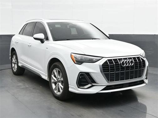 2021 Audi Q3 45 S line Premium