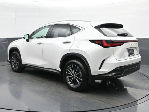 Eminent White Pearl 2025 Lexus NX 250 Premium