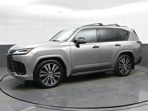 2025 Lexus LX 700h Luxury