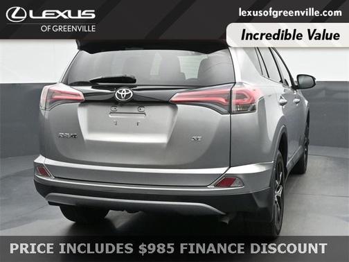 2017 Toyota RAV4 SE