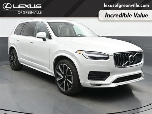 2022 Volvo XC90 T6 Momentum
