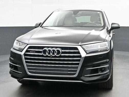 Night Black 2019 Audi Q7 55 Premium Plus