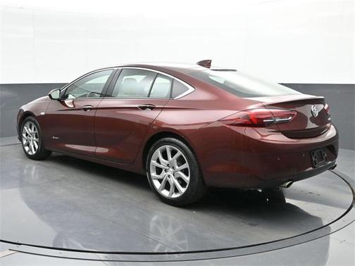 2019 Buick Regal Sportback AWD Avenir