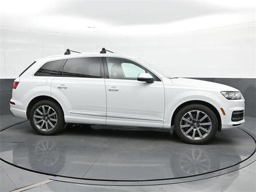 2019 Audi Q7 55 Premium Plus
