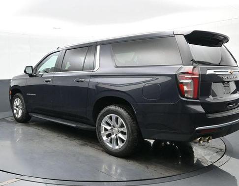 Dark Ash Metallic 2023 Chevrolet Suburban Premier