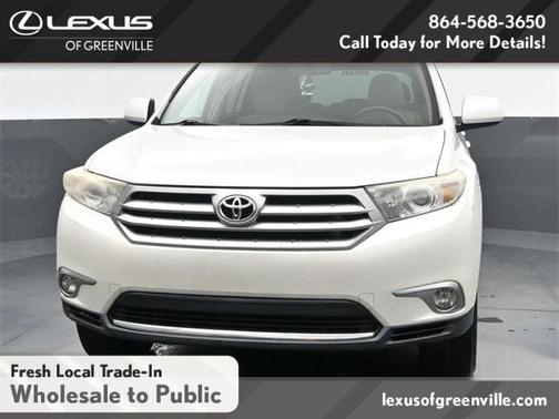 2012 Toyota Highlander SE