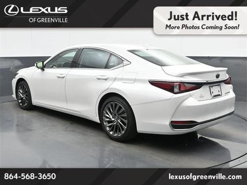 2024 Lexus ES 300h Ultra Luxury