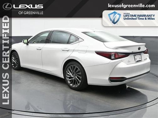 2024 Lexus ES 300h Ultra Luxury