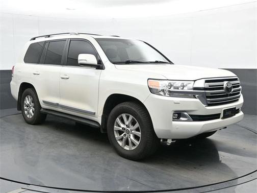 2018 Toyota Land Cruiser Base
