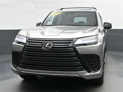 2025 Lexus LX 700h Luxury