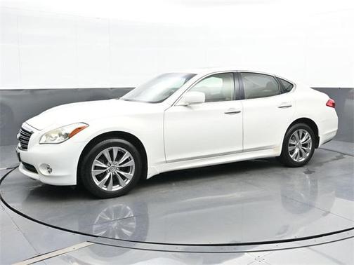 2011 INFINITI M37x Base