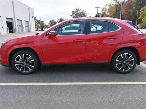 2025 Lexus UX 300h Premium