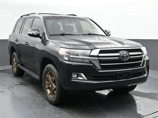 2020 Toyota Land Cruiser Base
