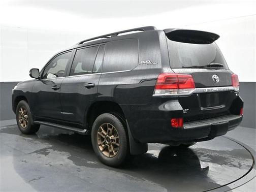 2020 Toyota Land Cruiser Base