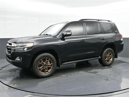 2020 Toyota Land Cruiser Base