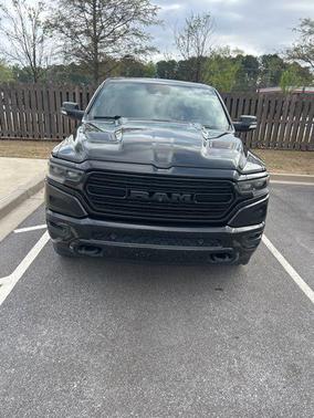 Diamond Black Crystal Pearlcoat 2022 RAM 1500 Limited