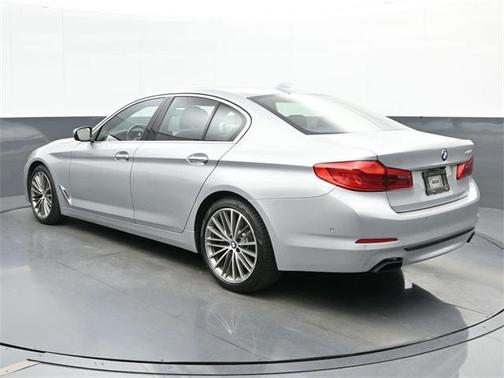 2017 BMW 540 540i