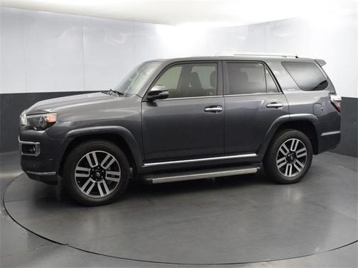 Photo 3 of 40 of 2019 Toyota 4Runner Limited
