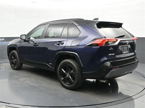 2021 Toyota RAV4 Hybrid SE
