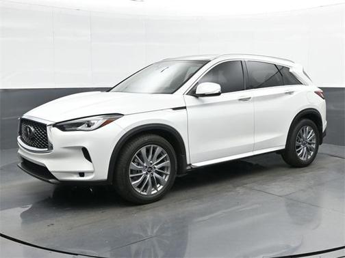 2024 INFINITI QX50 LUXE