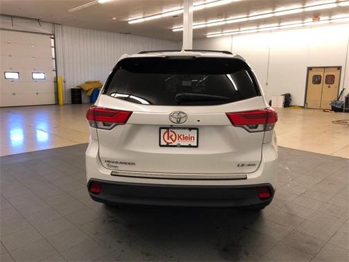 2017 Toyota Highlander LE Plus