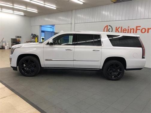 2018 Cadillac Escalade ESV Platinum