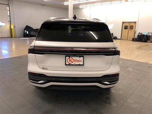 2024 Lincoln Nautilus Reserve