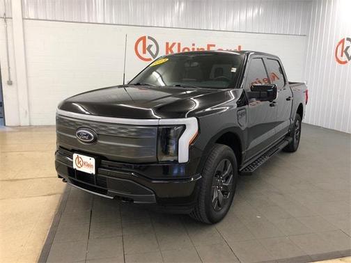 2023 Ford F-150 Lightning LARIAT