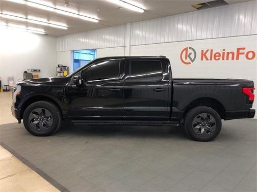 2023 Ford F-150 Lightning LARIAT