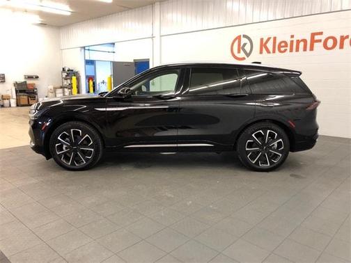 2024 Lincoln Nautilus Reserve