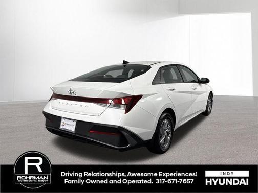 2026 Hyundai ELANTRA SE