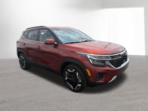 Orange 2024 Kia Seltos SX