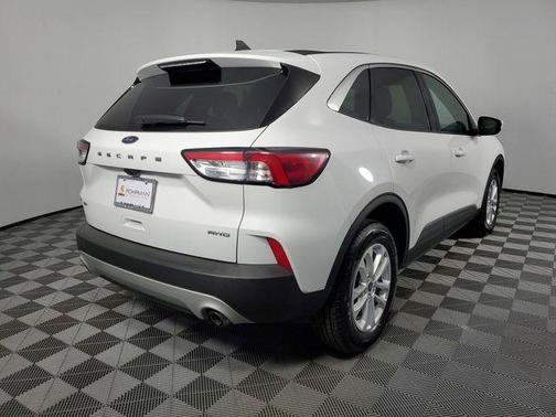2021 Ford Escape SE