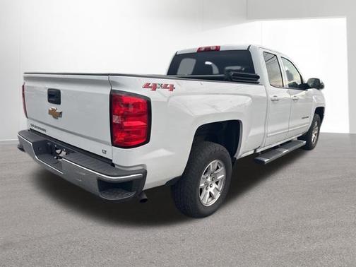 Summit White 2018 Chevrolet Silverado 1500 LT