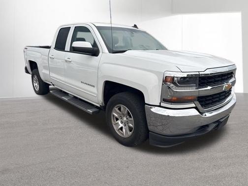 Summit White 2018 Chevrolet Silverado 1500 LT