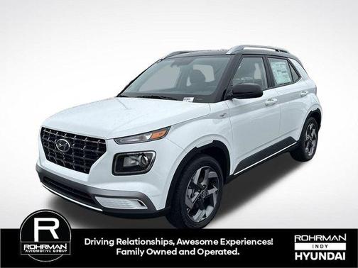 Lunar White w/Black Roof 2026 Hyundai VENUE SEL