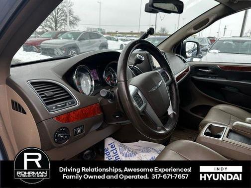 2012 Chrysler Town & Country Touring-L