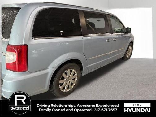2012 Chrysler Town & Country Touring-L