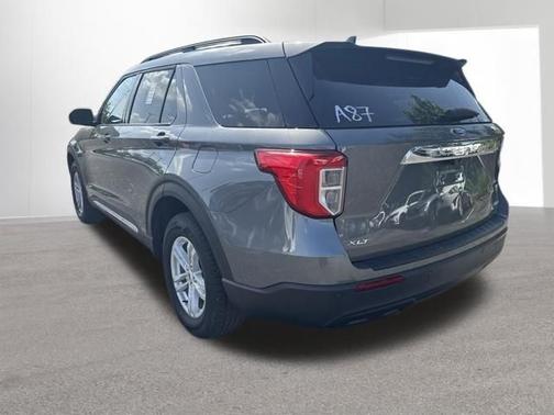 Carbonized Gray Metallic 2024 Ford Explorer XLT
