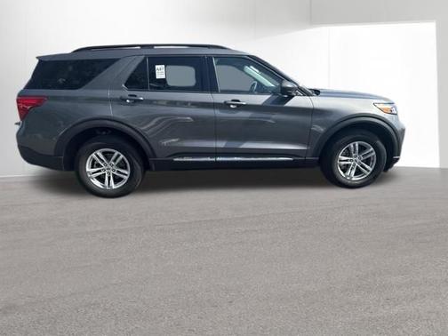 Carbonized Gray Metallic 2024 Ford Explorer XLT